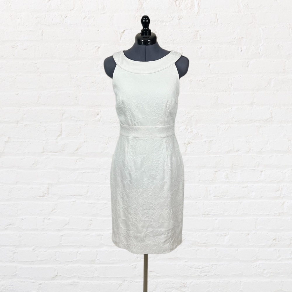 White Floral Dress with Keyhole Back with Bow, White House Black Market, Size 2